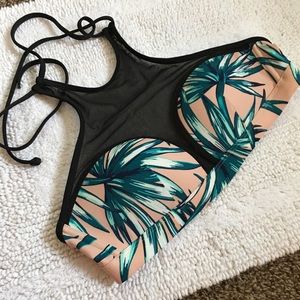 High neck VS Pink bikini top